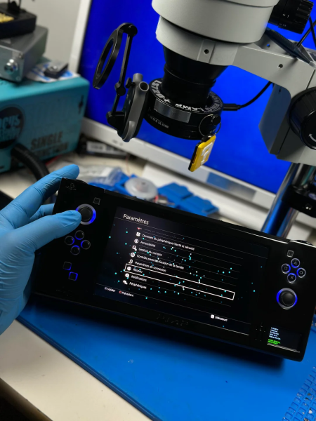 Энтузиаст превратил PS4 Slim в увесистую портативку, не уступающую возможностям Nintendo Switch 2